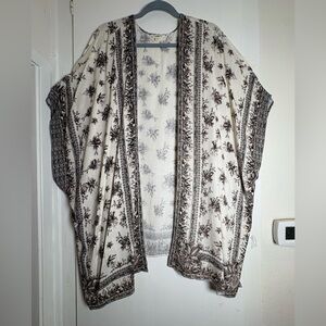 Max Studio Black and Cream Patterned Kimono/Vest/Shrug Women’s Size 3XL